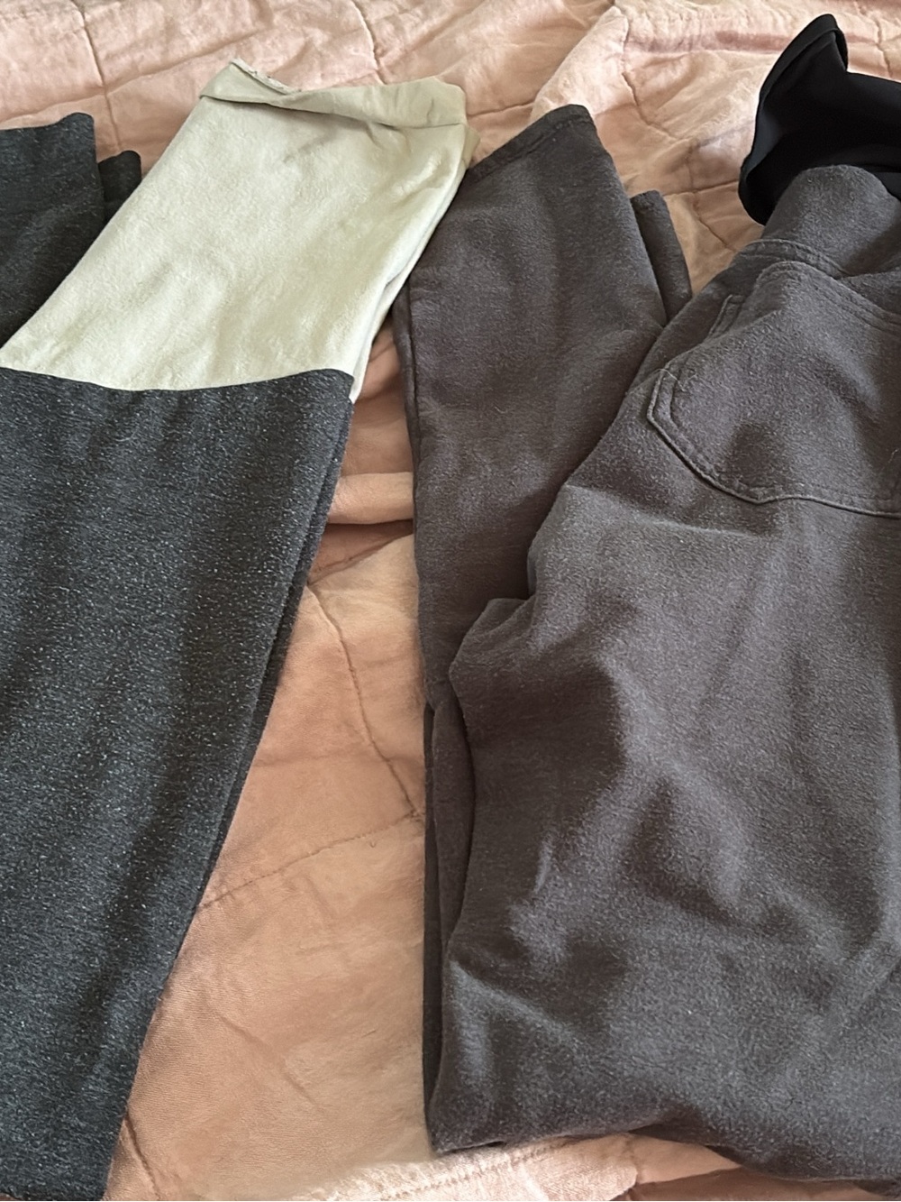 Motherhood maternity medium pant and legging gray